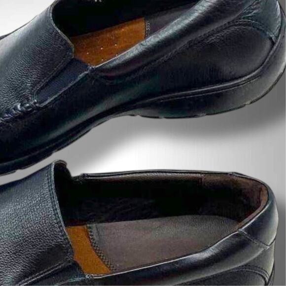 NWOT Men’s 11.5 JOHNSTON & MURPHY Crawford Venetian Mens Black Leather Loafers